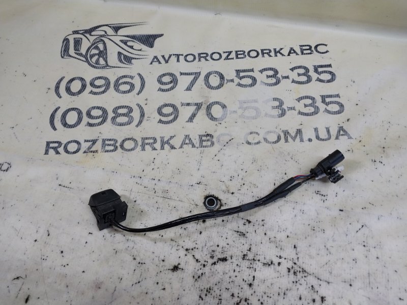 Запчасть камера заднего вида Porsche Macan 2015 95B CTMA 95B980551F Б/У Камера заднего вида Porsche Macan 2015 95B CTMA 95B980551F Б/У