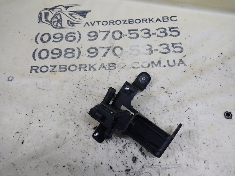 Запчасть клапан электромагнитный Porsche Macan 2015 95B CTMA 958 572 810 00 Б/У Клапан электромагнитный Porsche Macan 2015 95B CTMA 958 572 810 00 Б/У