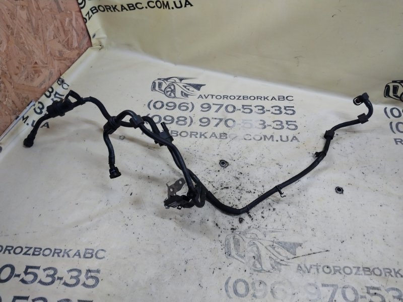 Запчасть топливный шланг Porsche Macan 2015 95B CTMA 94611002035 Б/У Топливный шланг Porsche Macan 2015 95B CTMA 94611002035 Б/У