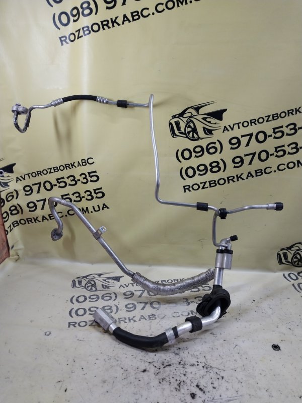 Запчасть трубка кондиционера Porsche Macan 2015 95B CTMA 8R1260712D Б/У Трубка кондиционера Porsche Macan 2015 95B CTMA 8R1260712D Б/У