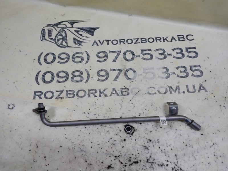 Запчасть трубка масляная Porsche Macan 2015 95B CTMA 95B 317 825 A Б/У Трубка масляная Porsche Macan 2015 95B CTMA 95B 317 825 A Б/У