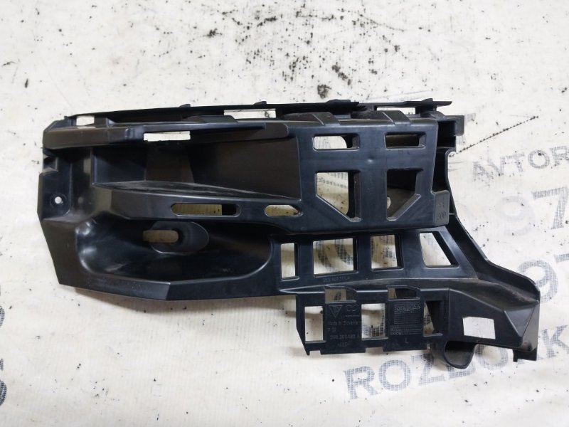 Кронштейн бампера задний левый Macan 2015 95B CTMA Кронштейн бампера задний левый Macan 2015 95B CTMA