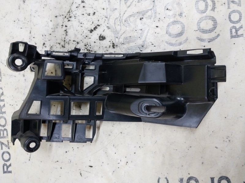 Кронштейн бампера задний левый Macan 2015 95B CTMA Кронштейн бампера задний левый Macan 2015 95B CTMA