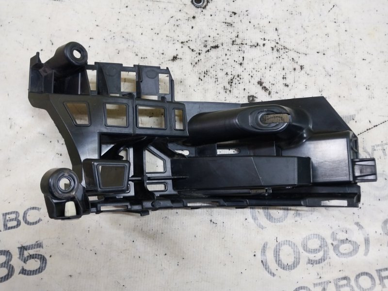 Кронштейн бампера задний правый Macan 2015 95B CTMA Кронштейн бампера задний правый Macan 2015 95B CTMA