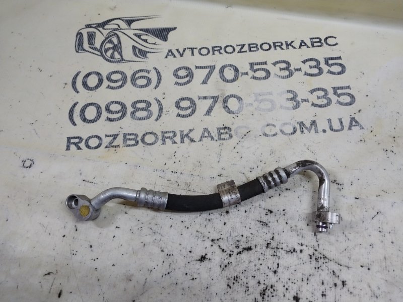 Запчасть трубка кондиционера Porsche Macan 2015 95B CTMA 95B260701E Б/У Трубка кондиционера Porsche Macan 2015 95B CTMA 95B260701E Б/У