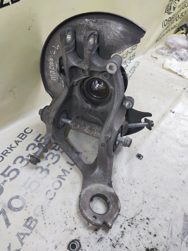 Цапфа задняя левая Macan 2015 95B CTMA Цапфа задняя левая Macan 2015 95B CTMA