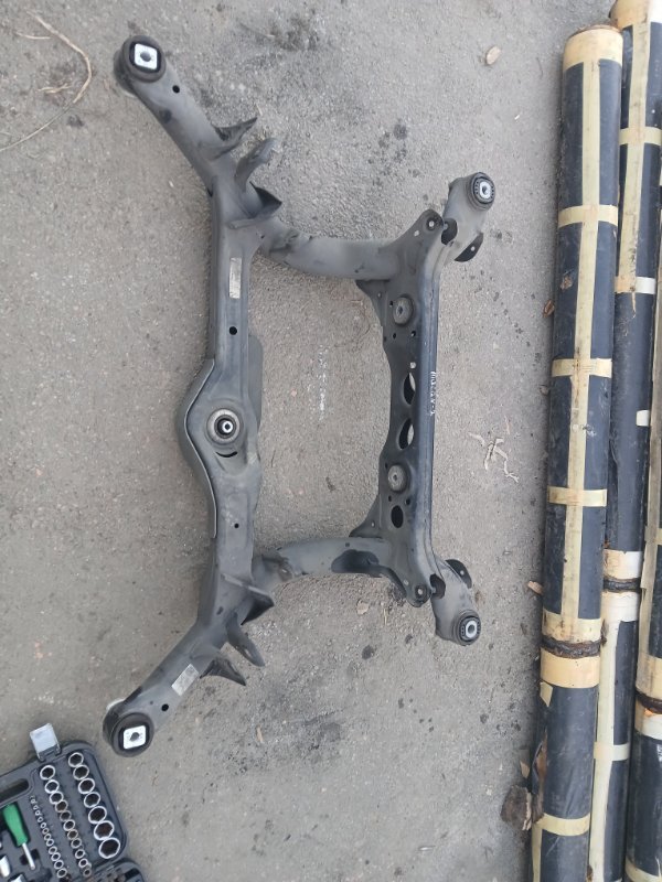 Запчасть подрамник/балка подвески задняя Porsche Macan 2015 95B CTMA 95B 505 235 B Б/У Подрамник/балка подвески задняя Porsche Macan 2015 95B CTMA 95B 505 235 B Б/У