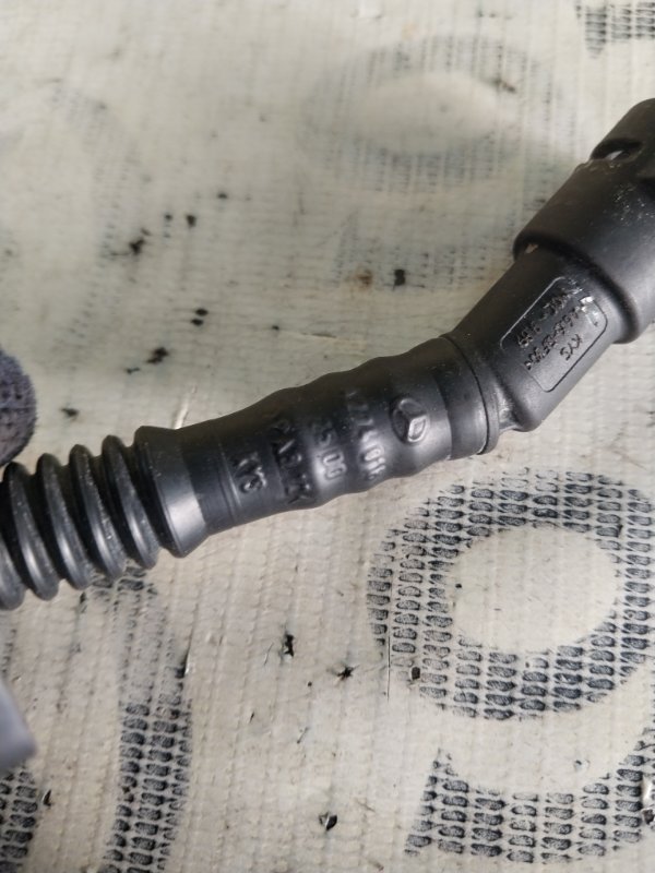 Трубка картерных газов GLC 300 2019 X253 27492031635081 Трубка картерных газов GLC 300 2019 X253 27492031635081