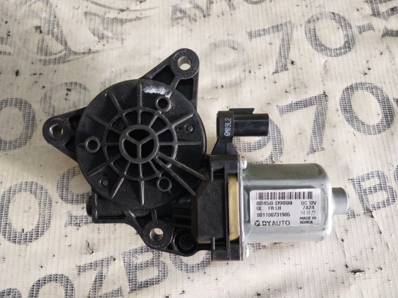 Мотор стеклоподъемника передний левый Sportage 2017 QL 2.4 Мотор стеклоподъемника передний левый Sportage 2017 QL 2.4