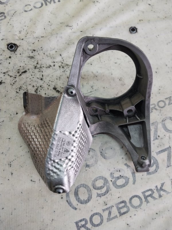 Кронштейн подрамника передний правый Porsche Macan 95B CTMA Кронштейн подрамника передний правый Porsche Macan 95B CTMA