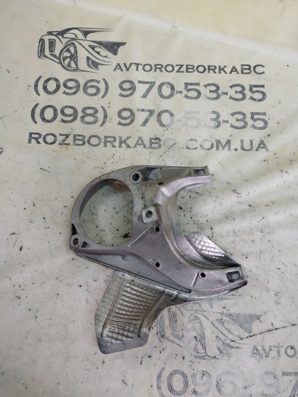 Запчасть кронштейн подрамника передний левый Porsche Macan 2015 95B CTMA 95B 399 331 B Б/У Кронштейн подрамника передний левый Porsche Macan 2015 95B CTMA 95B 399 331 B Б/У