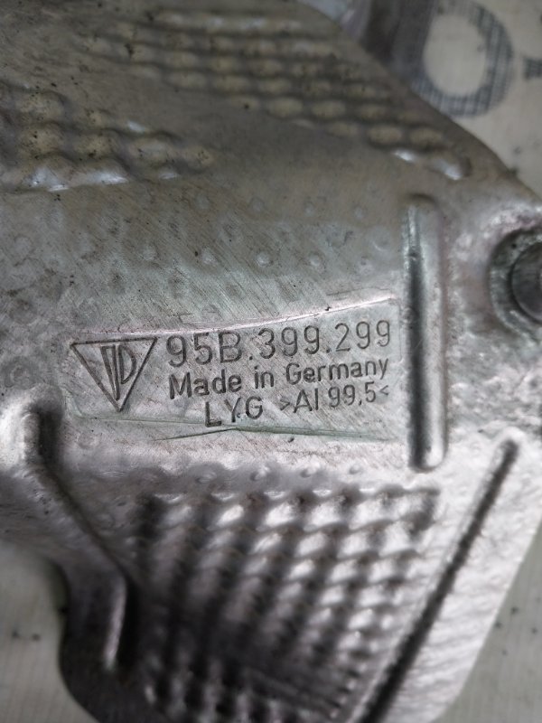 Кронштейн подрамника передний левый Macan 2015 95B CTMA Кронштейн подрамника передний левый Macan 2015 95B CTMA