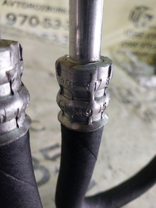 Трубка масляного радиатора Porsche Macan 95B CTMA Трубка масляного радиатора Porsche Macan 95B CTMA