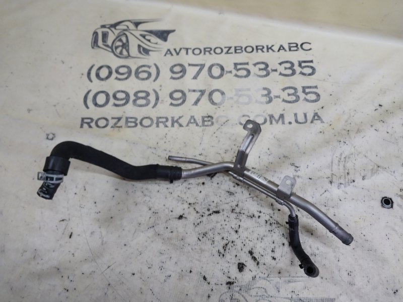 Запчасть трубка системы охлаждения Porsche Macan 2015 95B CTMA 95B121065B Б/У Трубка системы охлаждения Porsche Macan 2015 95B CTMA 95B121065B Б/У