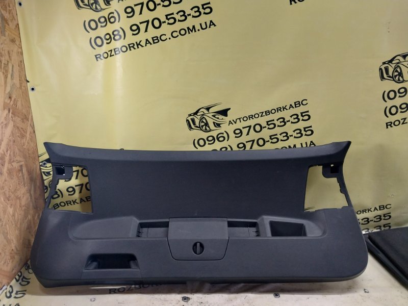 Запчасть обшивка крышки багажника Volkswagen Tiguan 2022 Tiguan 2 2.0 DTEA 5NN867601A82V Б/У Обшивка крышки багажника Volkswagen Tiguan 2022 Tiguan 2 2.0 DTEA 5NN867601A82V Б/У