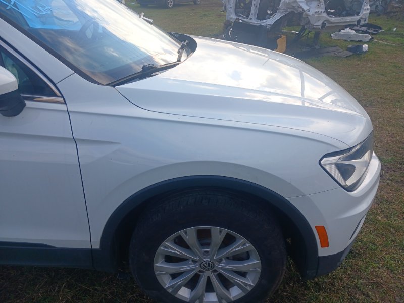 Запчасть крыло переднее правое Volkswagen Tiguan 2019 Tiguan 2 2.0 DGUA 5NA821106 Б/У Крыло переднее правое Volkswagen Tiguan 2019 Tiguan 2 2.0 DGUA 5NA821106 Б/У