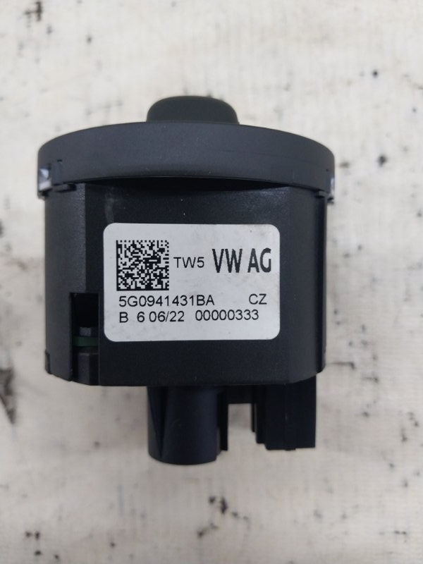 Блок управление фарами Tiguan 2022 Tiguan 2 2.0 DTEA Блок управление фарами Tiguan 2022 Tiguan 2 2.0 DTEA