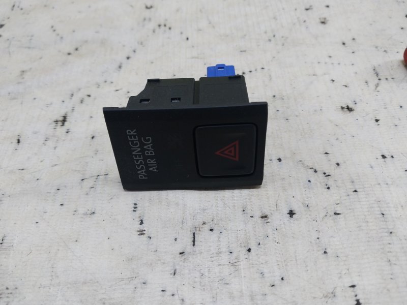 Кнопка аварийной сигнализации Tiguan 2022 Tiguan 2 2.0 DTEA Кнопка аварийной сигнализации Tiguan 2022 Tiguan 2 2.0 DTEA