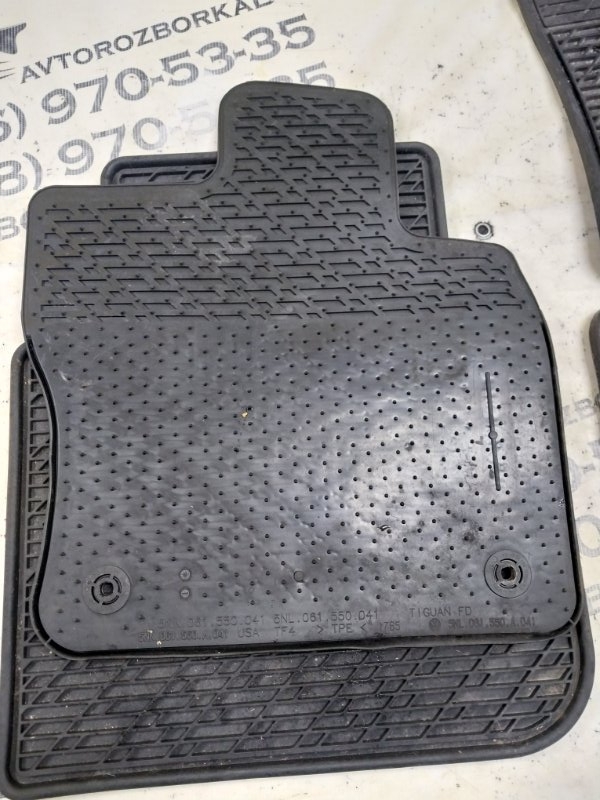 Комплект ковриков салона Volkswagen Tiguan Tiguan 2 2.0 DTEA Комплект ковриков салона Volkswagen Tiguan Tiguan 2 2.0 DTEA