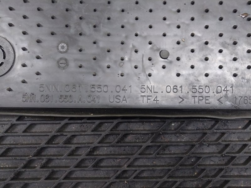 Комплект ковриков салона Tiguan 2022 Tiguan 2 2.0 DTEA Комплект ковриков салона Tiguan 2022 Tiguan 2 2.0 DTEA