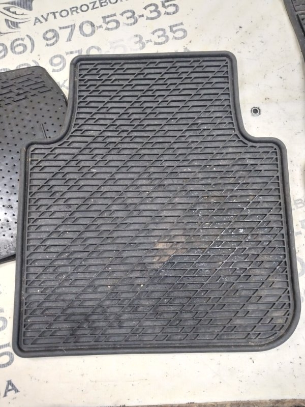 Комплект ковриков салона Tiguan 2022 Tiguan 2 2.0 DTEA Комплект ковриков салона Tiguan 2022 Tiguan 2 2.0 DTEA