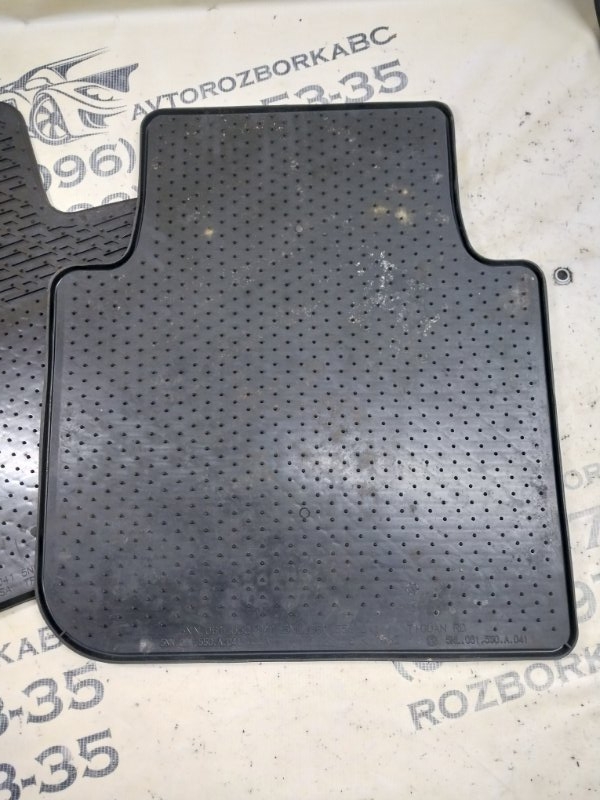 Комплект ковриков салона Tiguan 2022 Tiguan 2 2.0 DTEA Комплект ковриков салона Tiguan 2022 Tiguan 2 2.0 DTEA