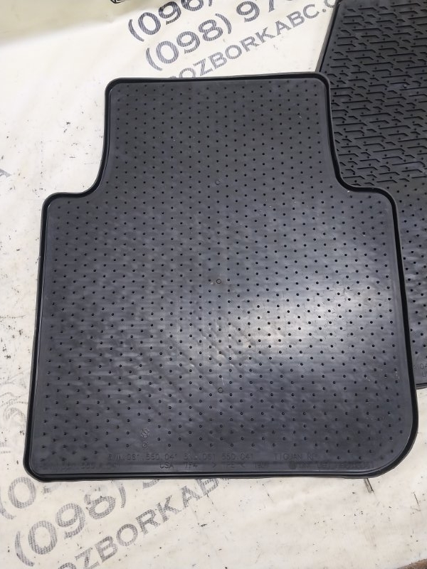 Комплект ковриков салона Tiguan 2022 Tiguan 2 2.0 DTEA Комплект ковриков салона Tiguan 2022 Tiguan 2 2.0 DTEA