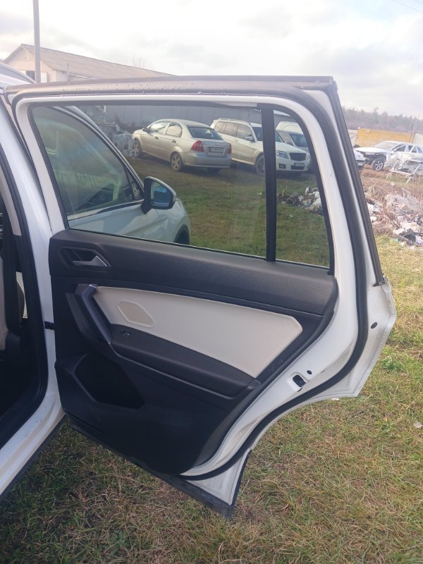 Двери задние правые Tiguan 2019 Tiguan 2 2.0 DGUA Двери задние правые Tiguan 2019 Tiguan 2 2.0 DGUA