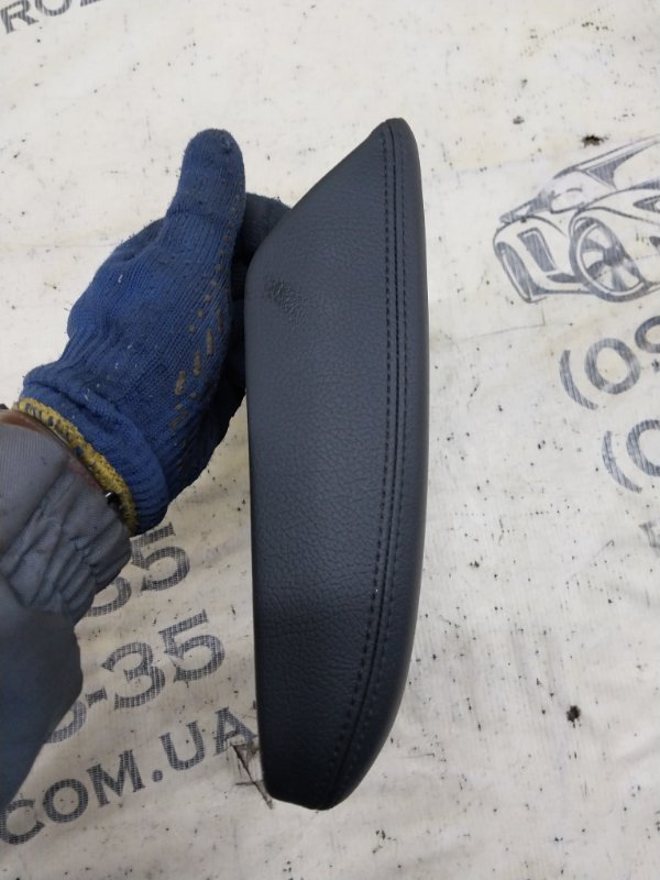 Подлокотник Q5 2018 80A 2.0 DAYB Подлокотник Q5 2018 80A 2.0 DAYB