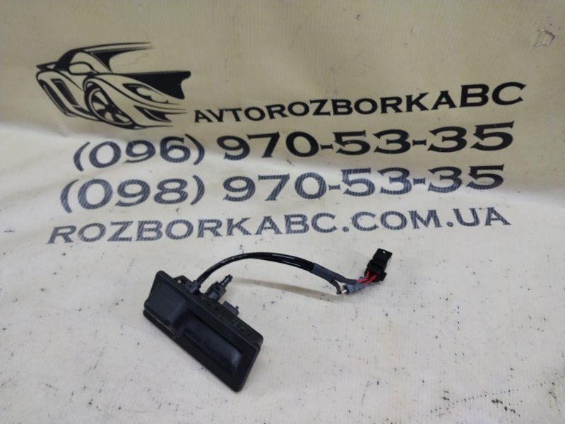 Запчасть камера заднего вида Volkswagen Tiguan 2019 Tiguan 2 2.0 DGUA 5NA827566D Б/У Камера заднего вида Volkswagen Tiguan 2019 Tiguan 2 2.0 DGUA 5NA827566D Б/У