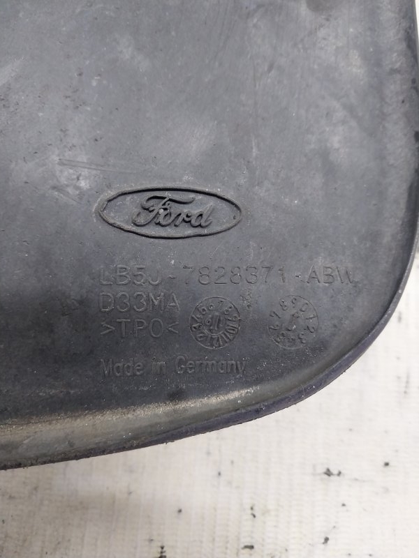 Брызговик передний левый Explorer 2020 3.0 Брызговик передний левый Explorer 2020 3.0