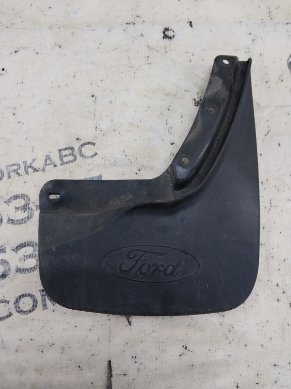 Брызговик передний правый Ford Explorer 3.0 Брызговик передний правый Ford Explorer 3.0