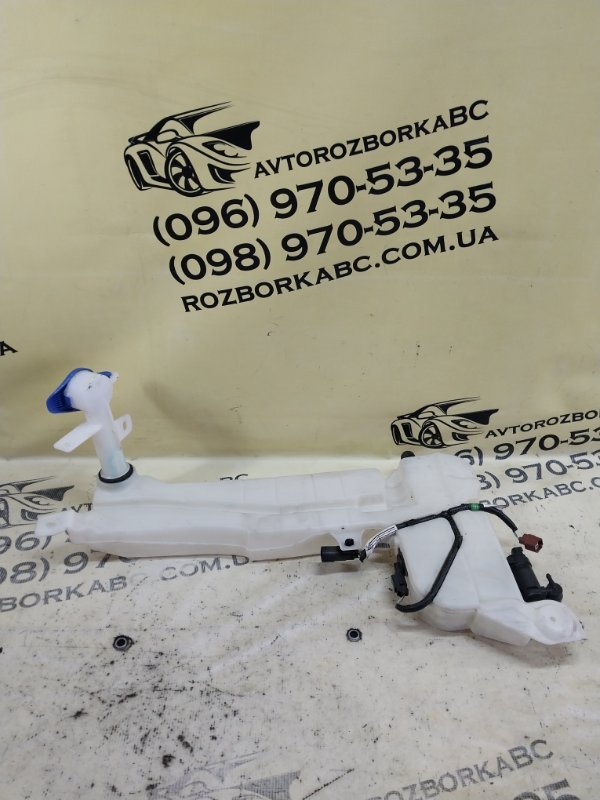 Запчасть бачок омывателя Ford Explorer 2020 3.0 LB5Z-17618-G Б/У Бачок омывателя Ford Explorer 2020 3.0 LB5Z-17618-G Б/У