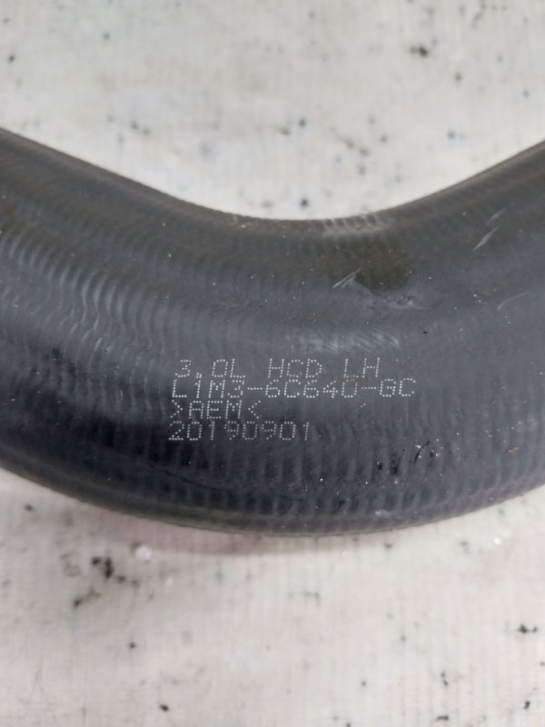 Патрубок интеркулера Explorer 2020 3.0 Патрубок интеркулера Explorer 2020 3.0