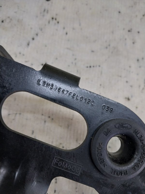 Кронштейн корпуса воздушного фильтра Explorer 2020 3.0 Кронштейн корпуса воздушного фильтра Explorer 2020 3.0