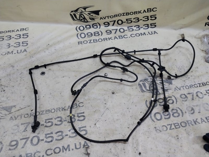 Запчасть фишка на омыватель стекла Ford Explorer 2020 3.0 LB5Z-17A605-V Б/У Фишка на омыватель стекла Ford Explorer 2020 3.0 LB5Z-17A605-V Б/У