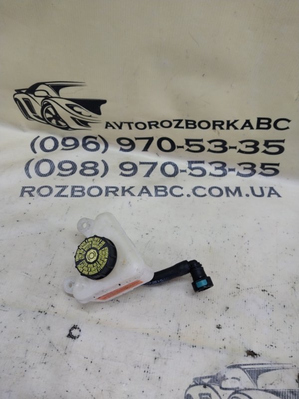 Запчасть бачок тормозной жидкости Ford Explorer 2020 3.0 L1MZ2K478A Б/У Бачок тормозной жидкости Ford Explorer 2020 3.0 L1MZ2K478A Б/У