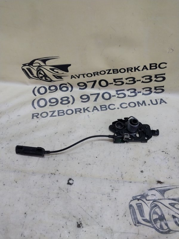 Запчасть замок капота Ford Explorer 2020 3.0 LB5Z16700B Б/У Замок капота Ford Explorer 2020 3.0 LB5Z16700B Б/У