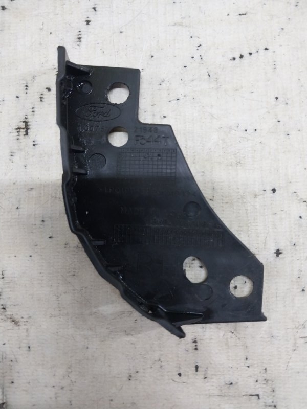 Кронштейн правый Explorer 2020 3.0 Кронштейн правый Explorer 2020 3.0