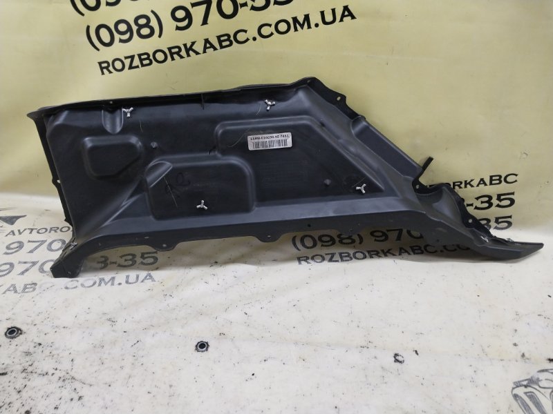 Накладка моторного отсека Explorer 2020 3.0 Накладка моторного отсека Explorer 2020 3.0