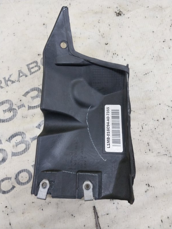 Накладка моторного отсека Ford Explorer 3.0 Накладка моторного отсека Ford Explorer 3.0