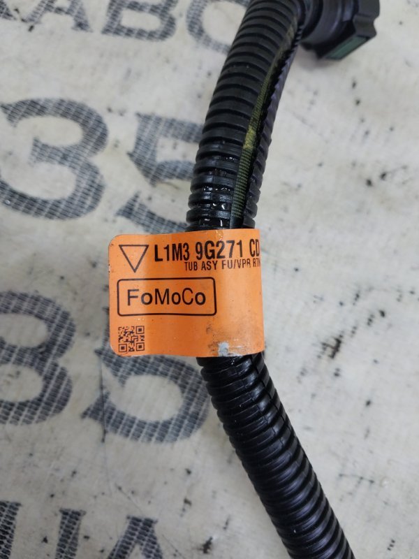 Топливный шланг Ford Explorer 3.0 Топливный шланг Ford Explorer 3.0
