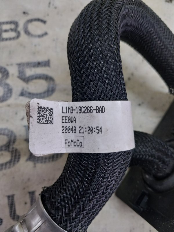 Трубка системы охлаждения Explorer 2020 3.0 Трубка системы охлаждения Explorer 2020 3.0