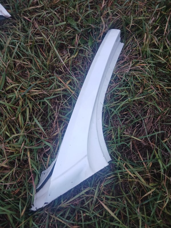 Батон/передняя стойка передняя левая Q3 2021 83A 2.0 CZRA Батон/передняя стойка передняя левая Q3 2021 83A 2.0 CZRA