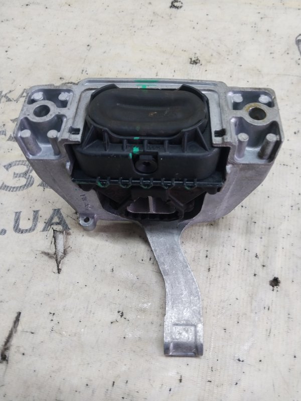 Подушка двигателя правая Tiguan 2022 Tiguan 2 2.0 DTEA Подушка двигателя правая Tiguan 2022 Tiguan 2 2.0 DTEA