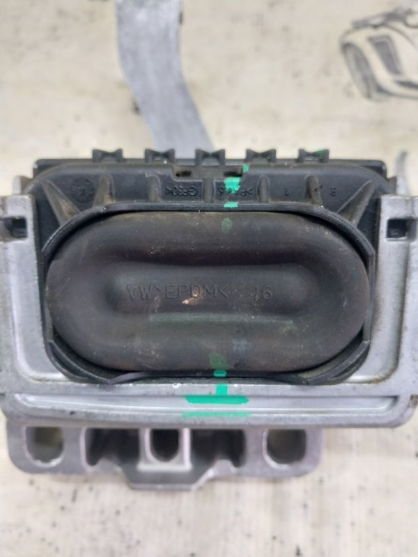 Подушка двигателя правая Tiguan 2022 Tiguan 2 2.0 DTEA Подушка двигателя правая Tiguan 2022 Tiguan 2 2.0 DTEA