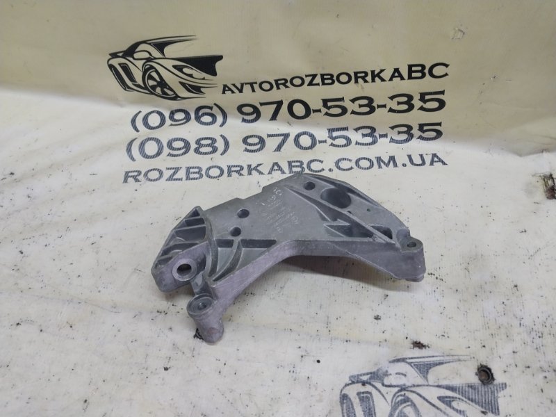 Запчасть кронштейн двигателя Volkswagen Tiguan 2022 Tiguan 2 2.0 DTEA 06K199207A Б/У Кронштейн двигателя Volkswagen Tiguan 2022 Tiguan 2 2.0 DTEA 06K199207A Б/У