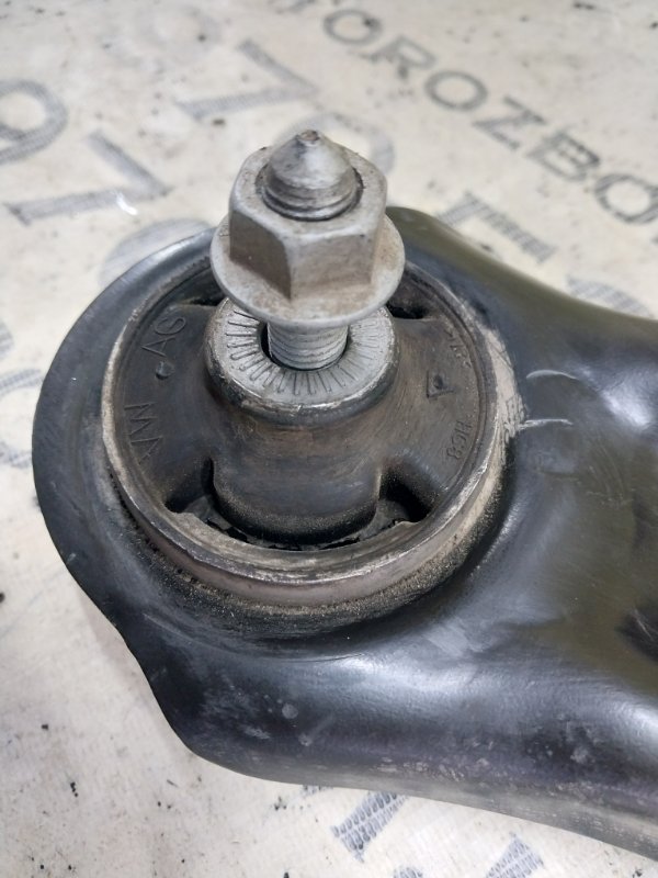 Рычаг подвески нижний передний правый Volkswagen Tiguan Tiguan 2 2.0 DTEA Рычаг подвески нижний передний правый Volkswagen Tiguan Tiguan 2 2.0 DTEA