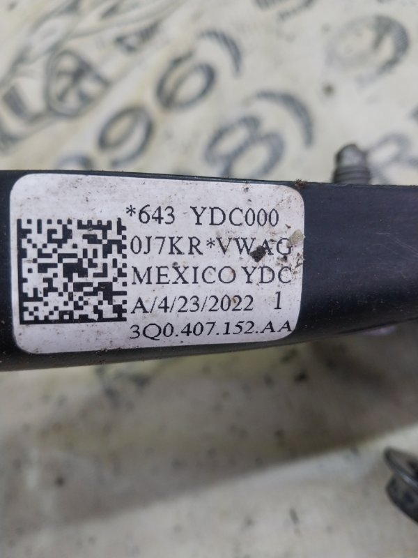 Рычаг подвески нижний передний правый Tiguan 2022 Tiguan 2 2.0 DTEA Рычаг подвески нижний передний правый Tiguan 2022 Tiguan 2 2.0 DTEA