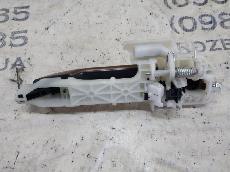 Ручка двери внешняя задняя левая Kia Sportage QL 2.4 Ручка двери внешняя задняя левая Kia Sportage QL 2.4